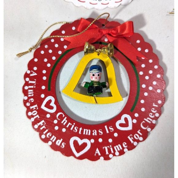 Vintage 1985 Christmas Ornaments 4-Piece Hearts Figurines Red Bows Round Wood - Picture 3 of 6